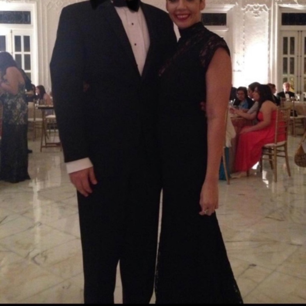 Ana María Couture black lace high neck gown. - Picture 3 of 7